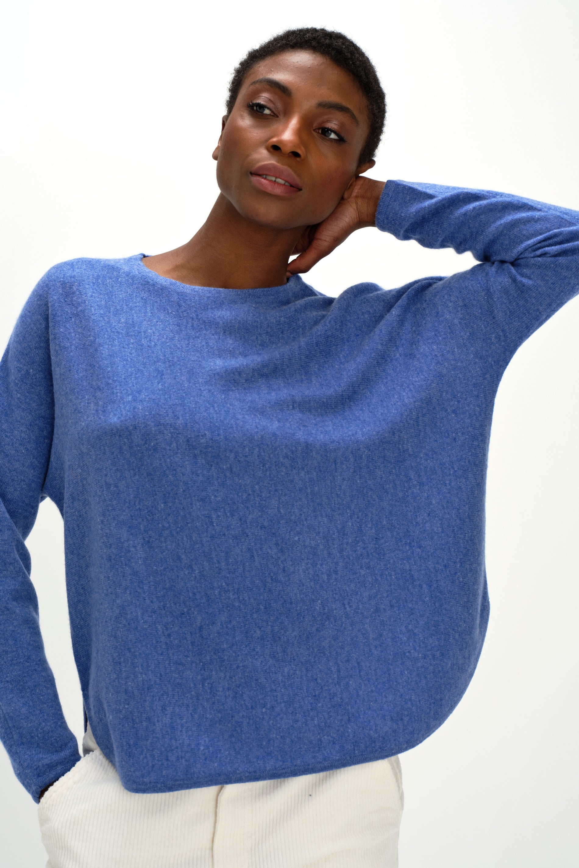 Davida Curved Sweater Sweaters Ocean Blue