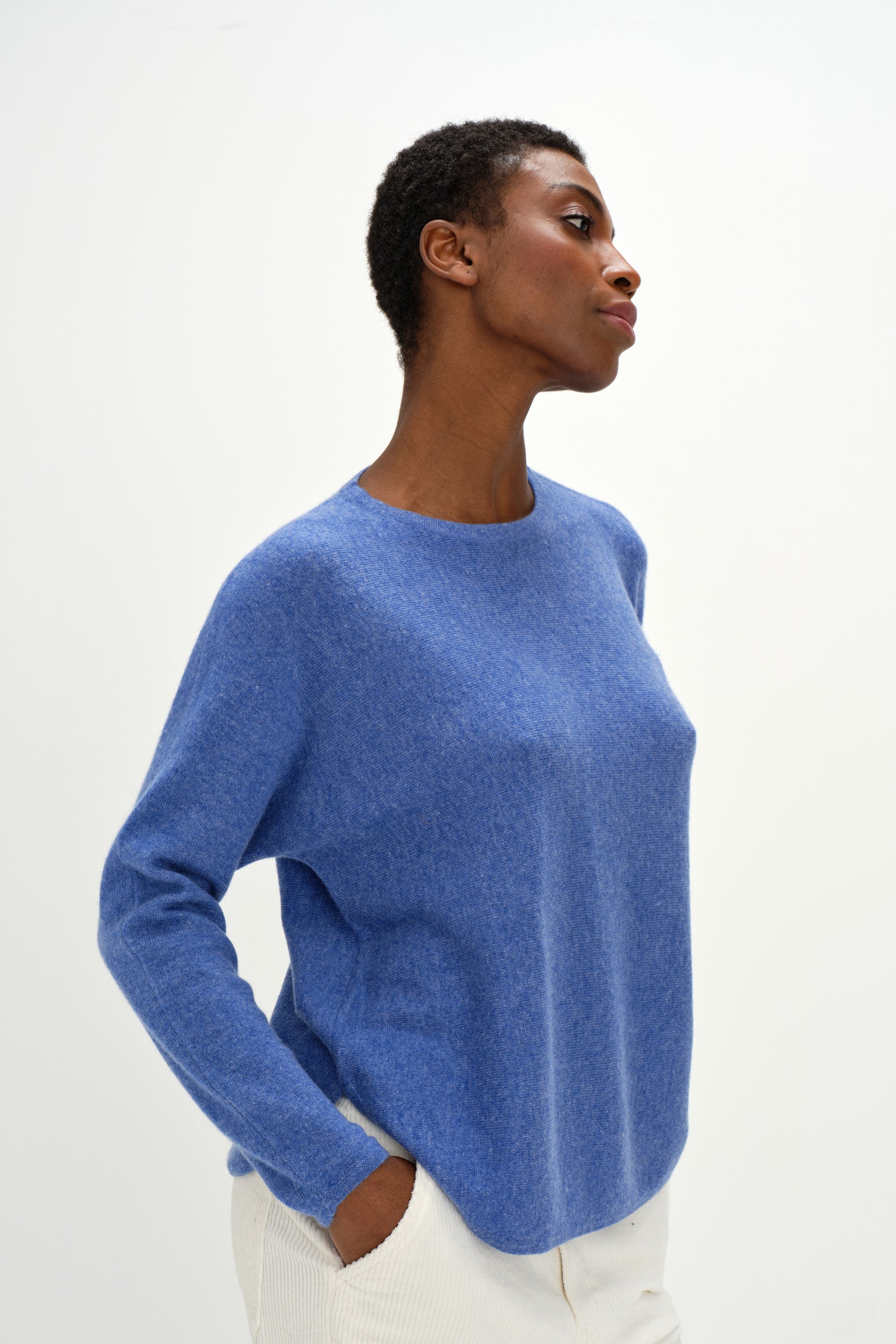 Davida Curved Sweater Sweaters Ocean Blue