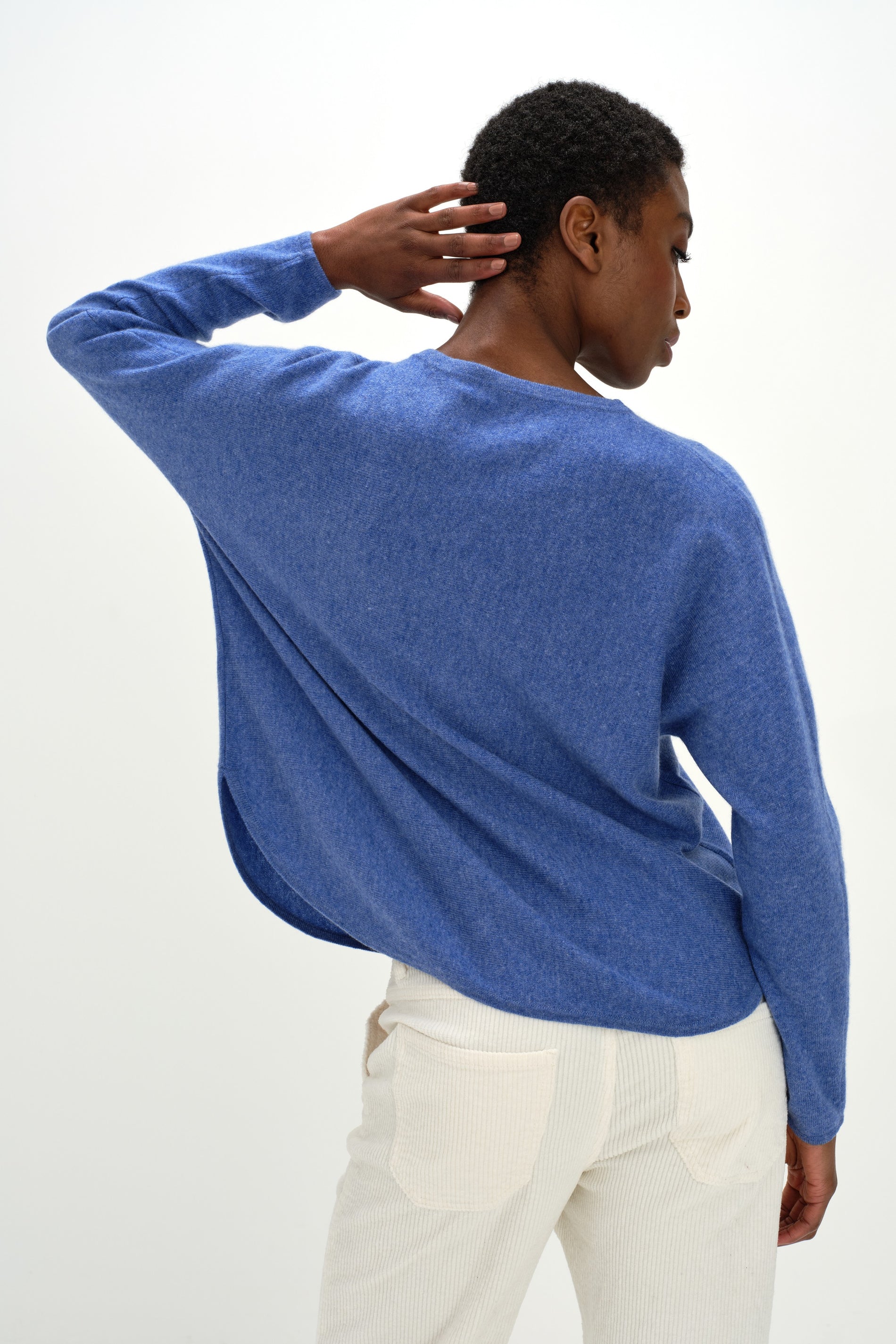 Davida Curved Sweater Sweaters Ocean Blue