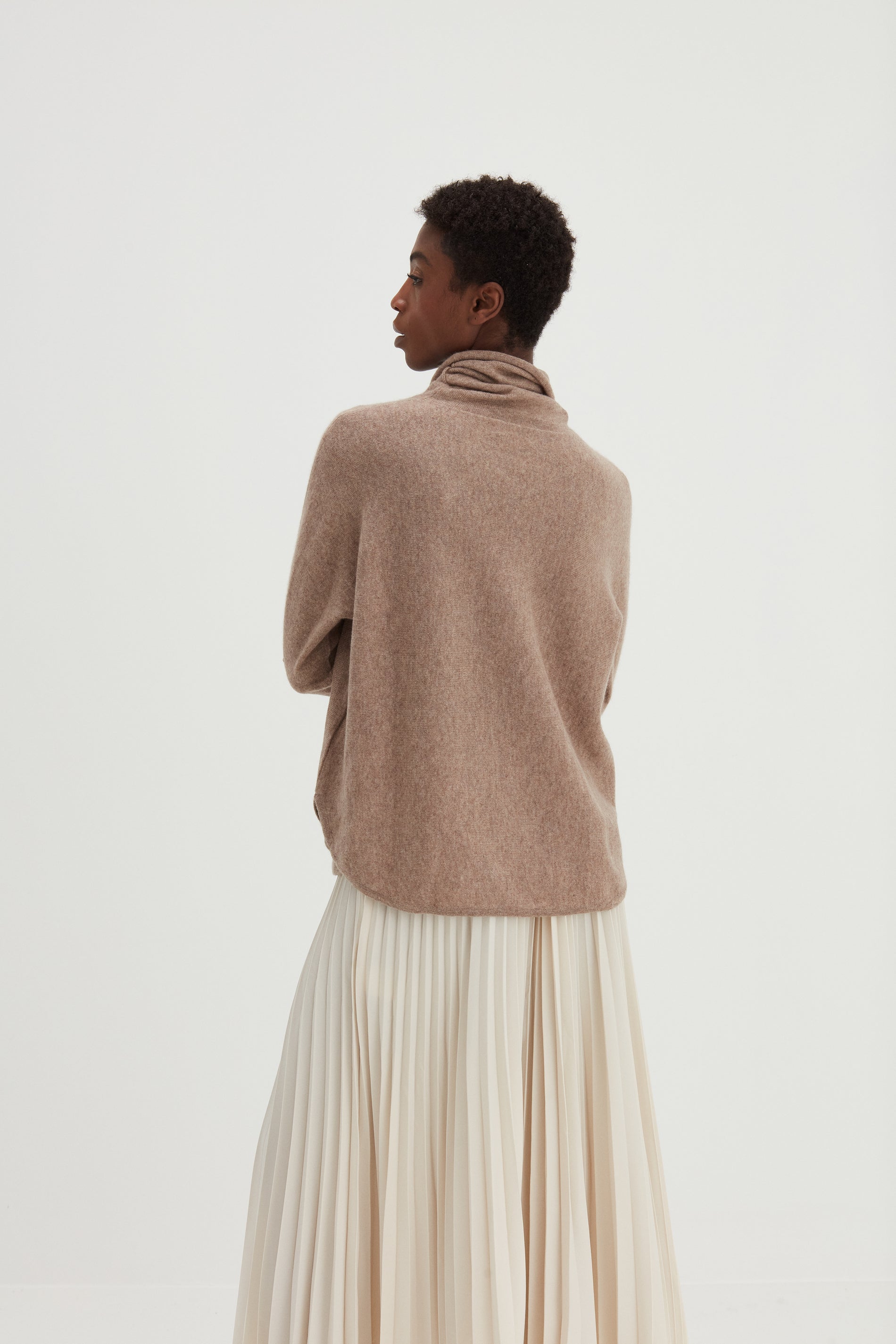 Davida Curved Turtleneck Sweaters Mink