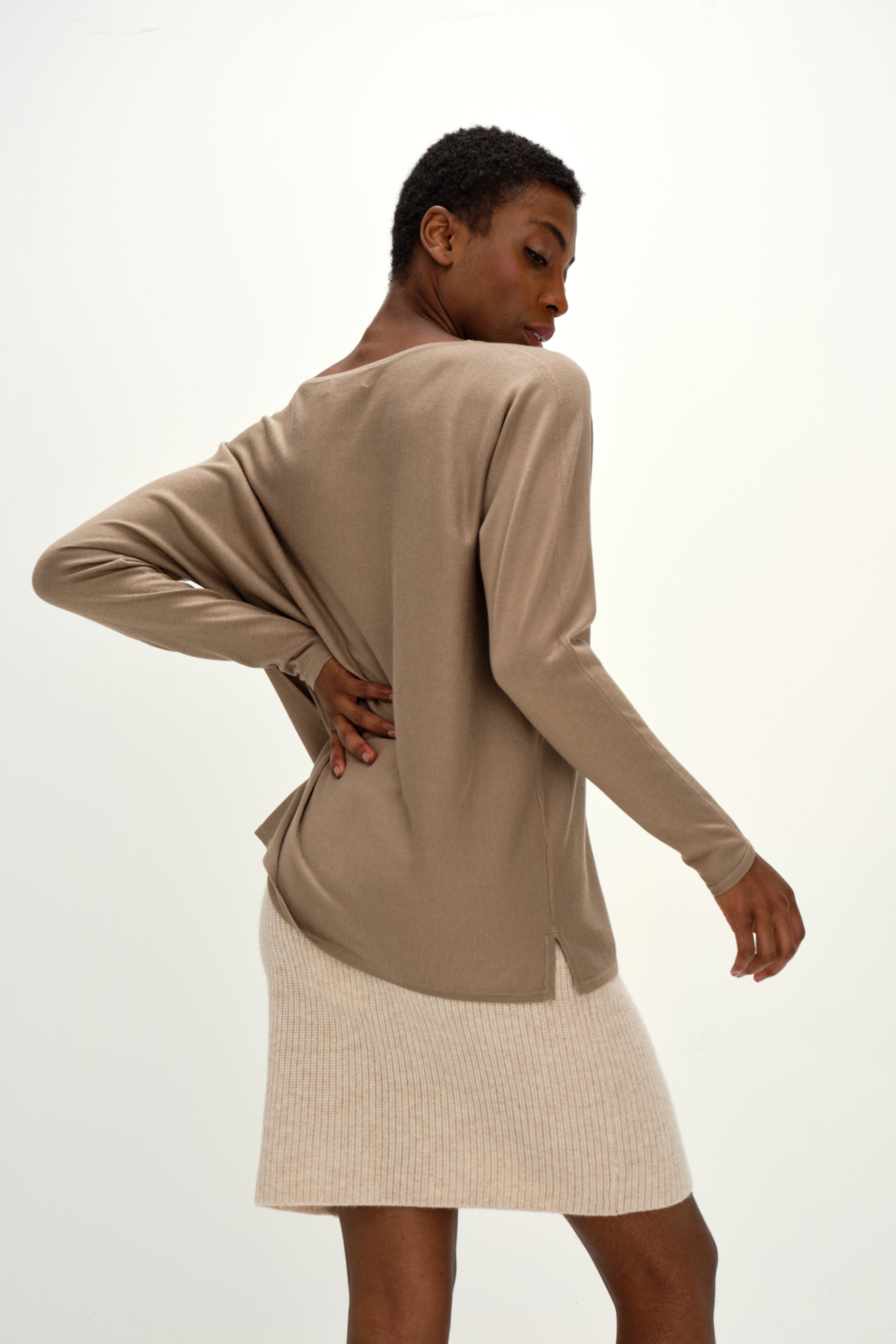 Davida Fine Knit Lady Big Slit Sweater Sweaters Mink