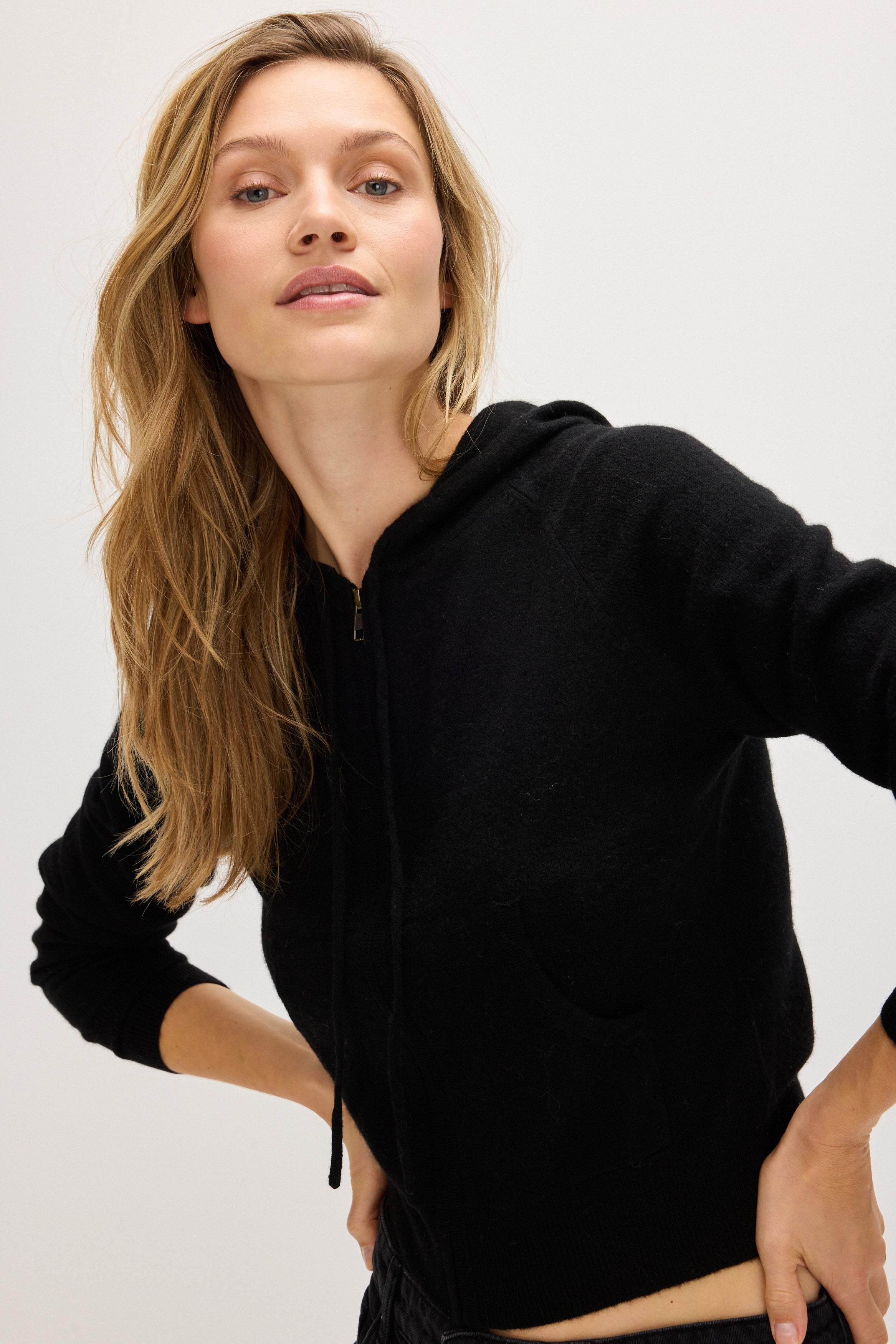 Hoodie Zip - Cardigans - Black – Davida Cashmere