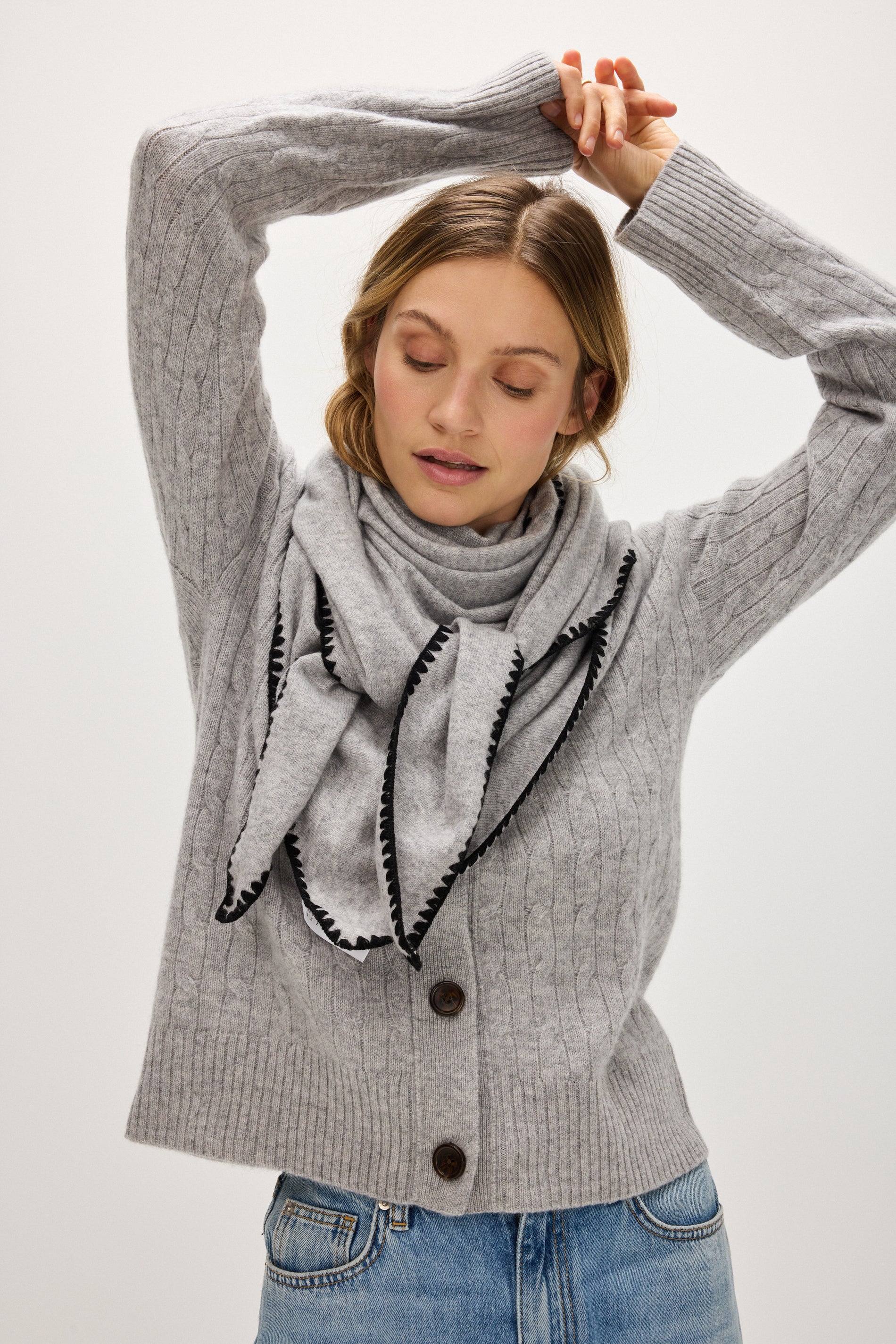 Davida Large scarf with contrast edge Accessories Light Grey