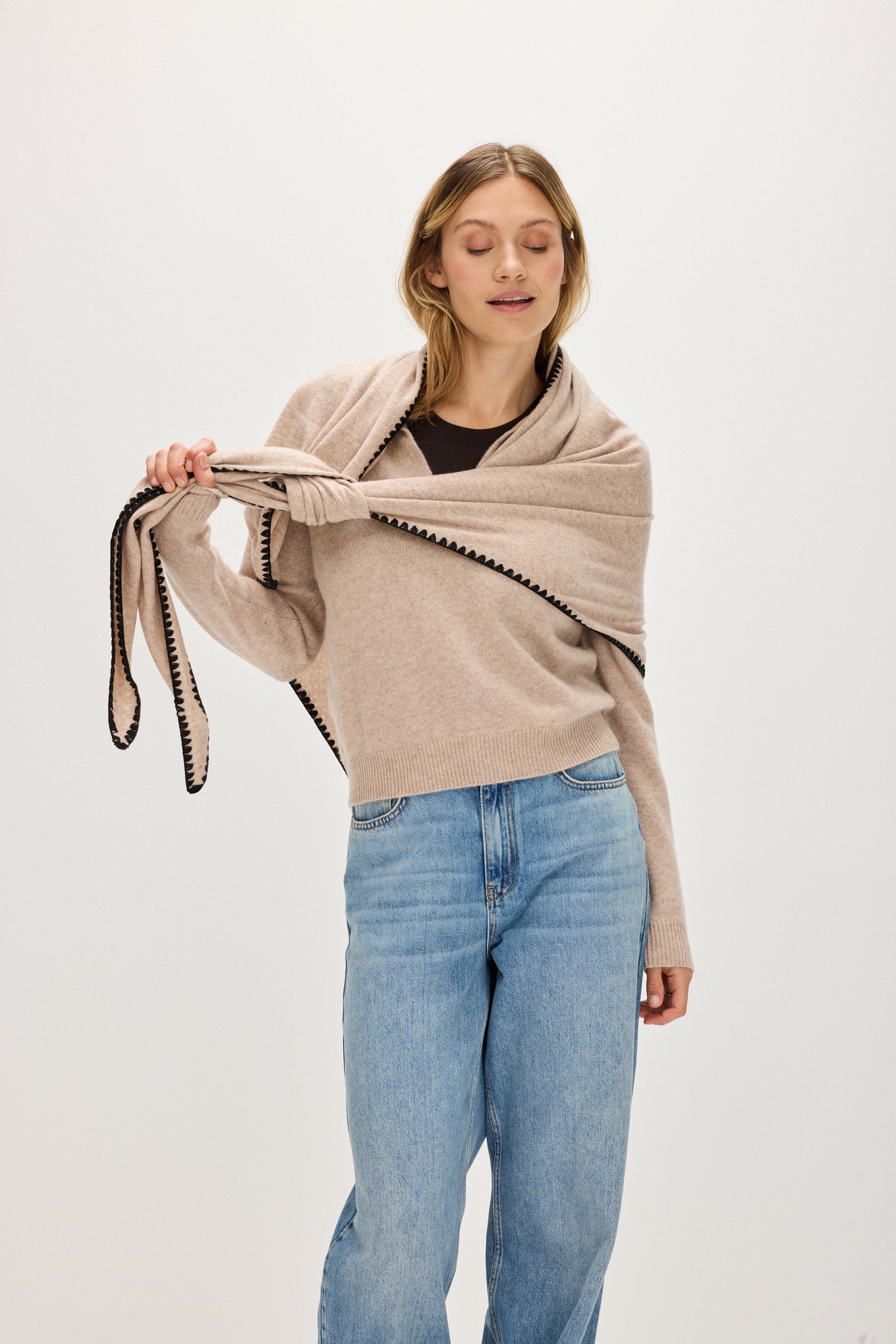 Davida Large scarf with contrast edge Accessories Sand