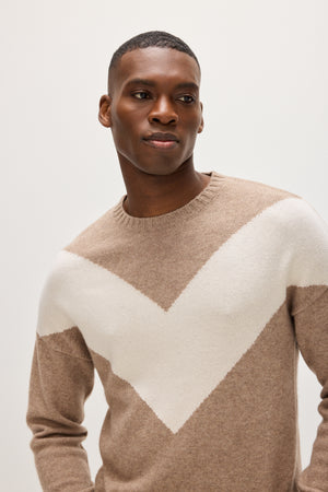 Man Chunky O-neck V detail - Mink/White