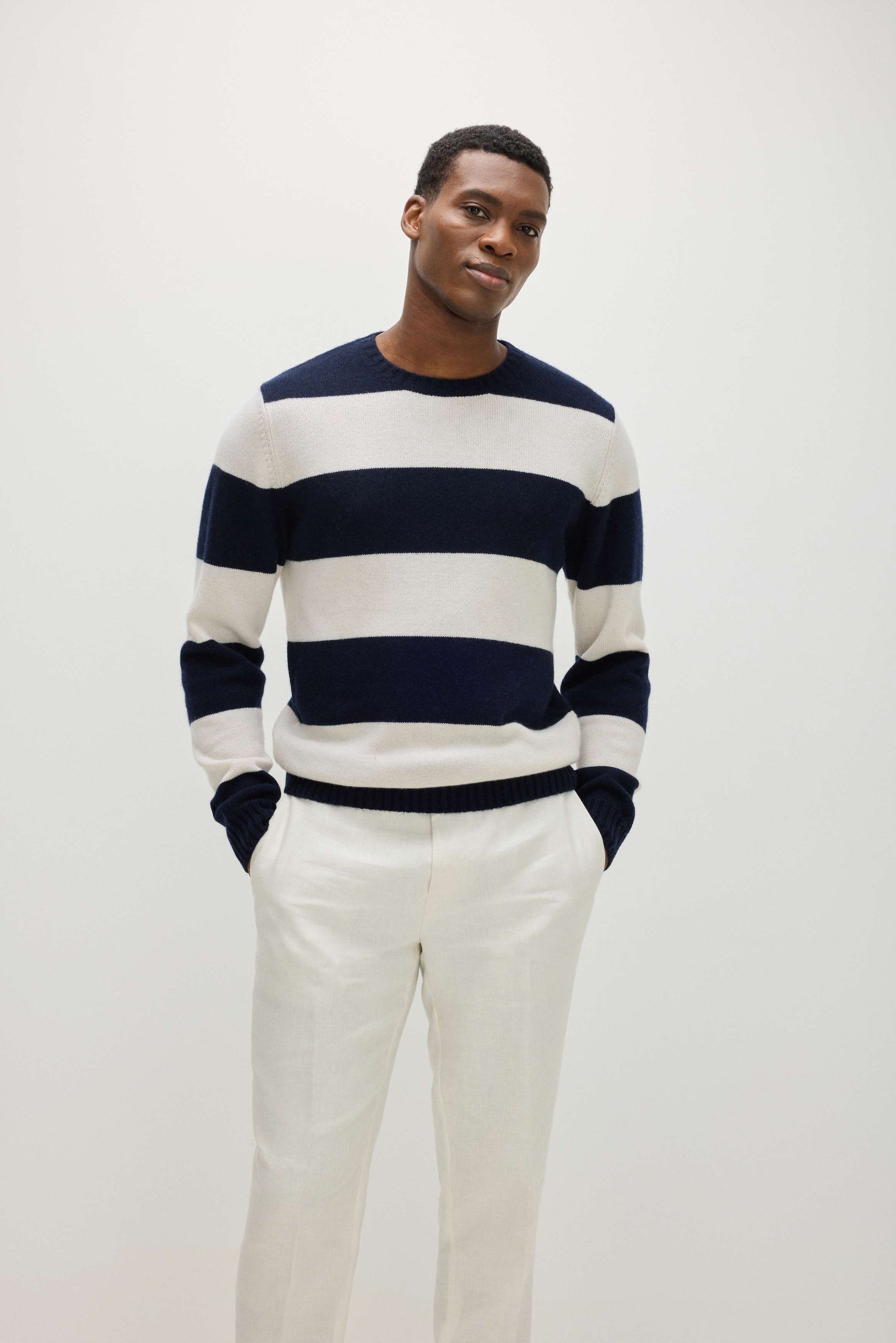 Davida Man Chunky O-neck striped Sweaters Navy/White