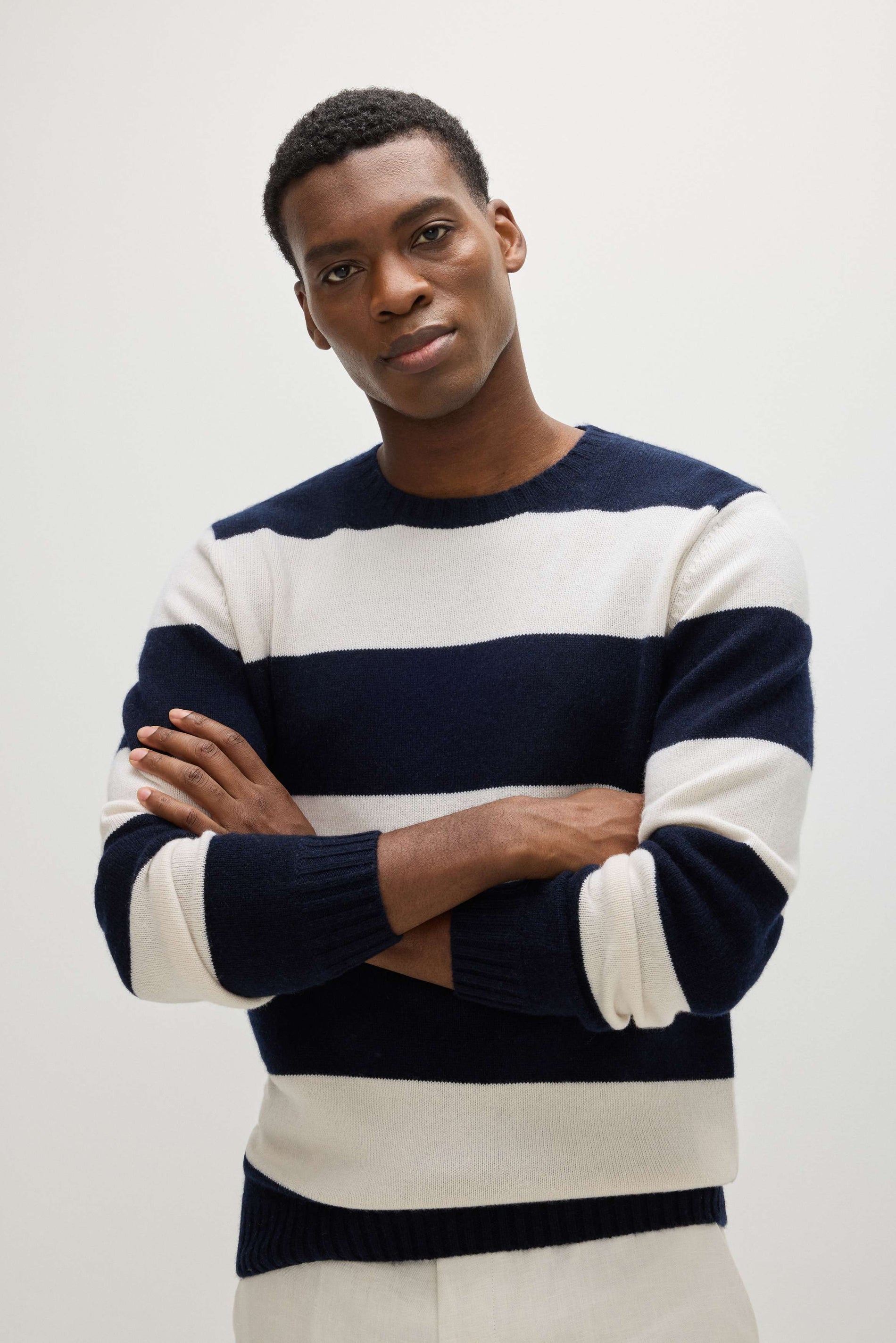 Davida Man Chunky O-neck striped Sweaters Navy/White