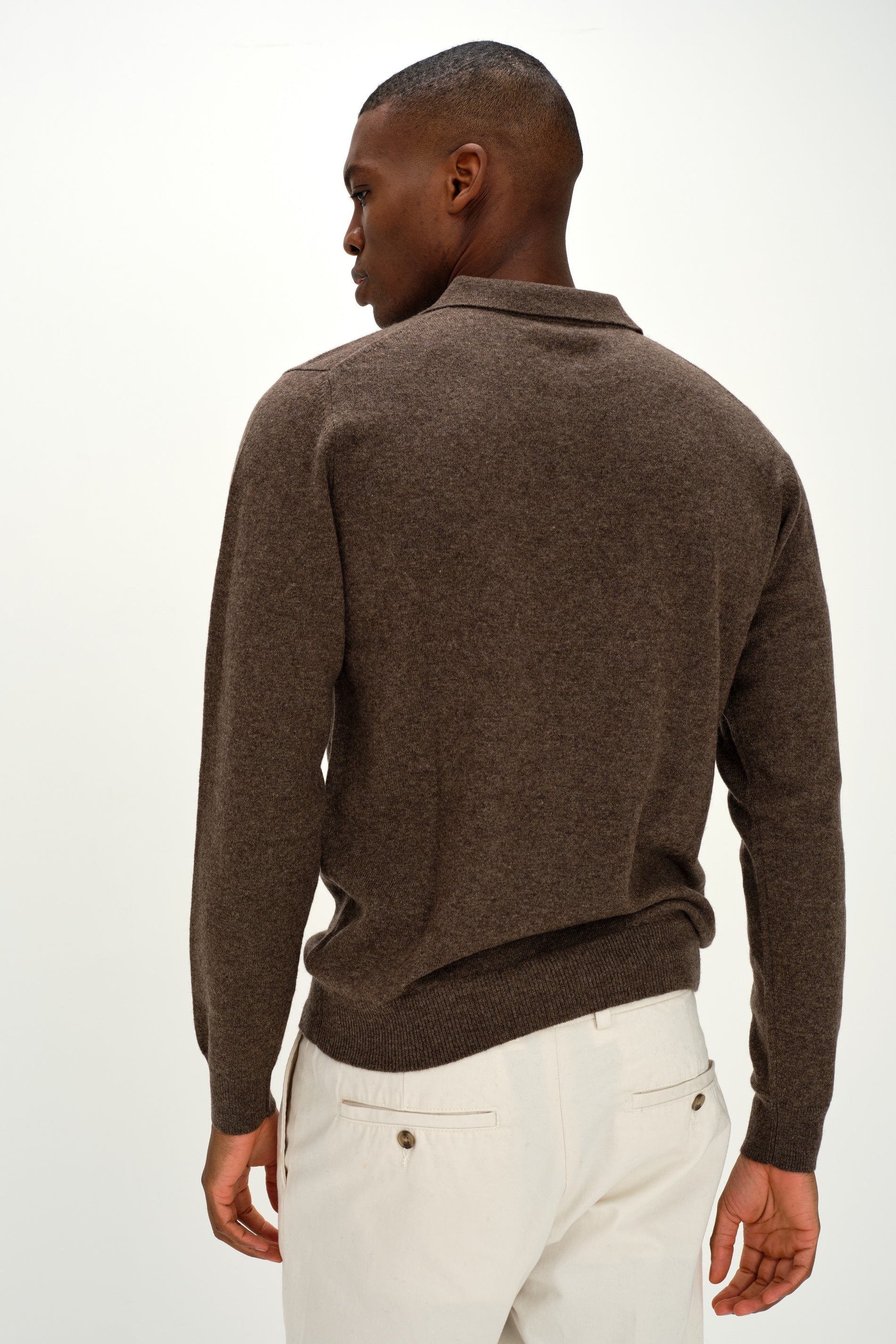 Davida Man Collar Sweaters Cacao