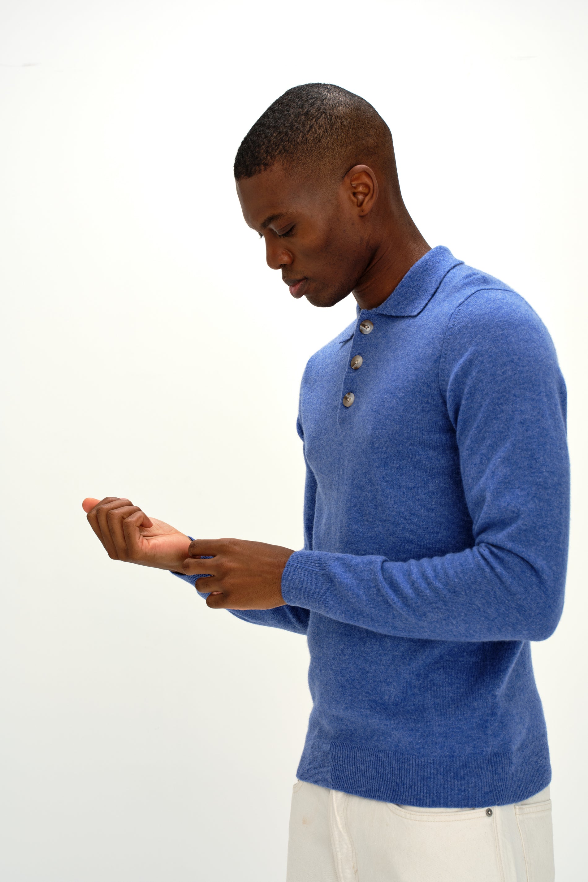 Davida Man Collar Sweaters Ocean Blue