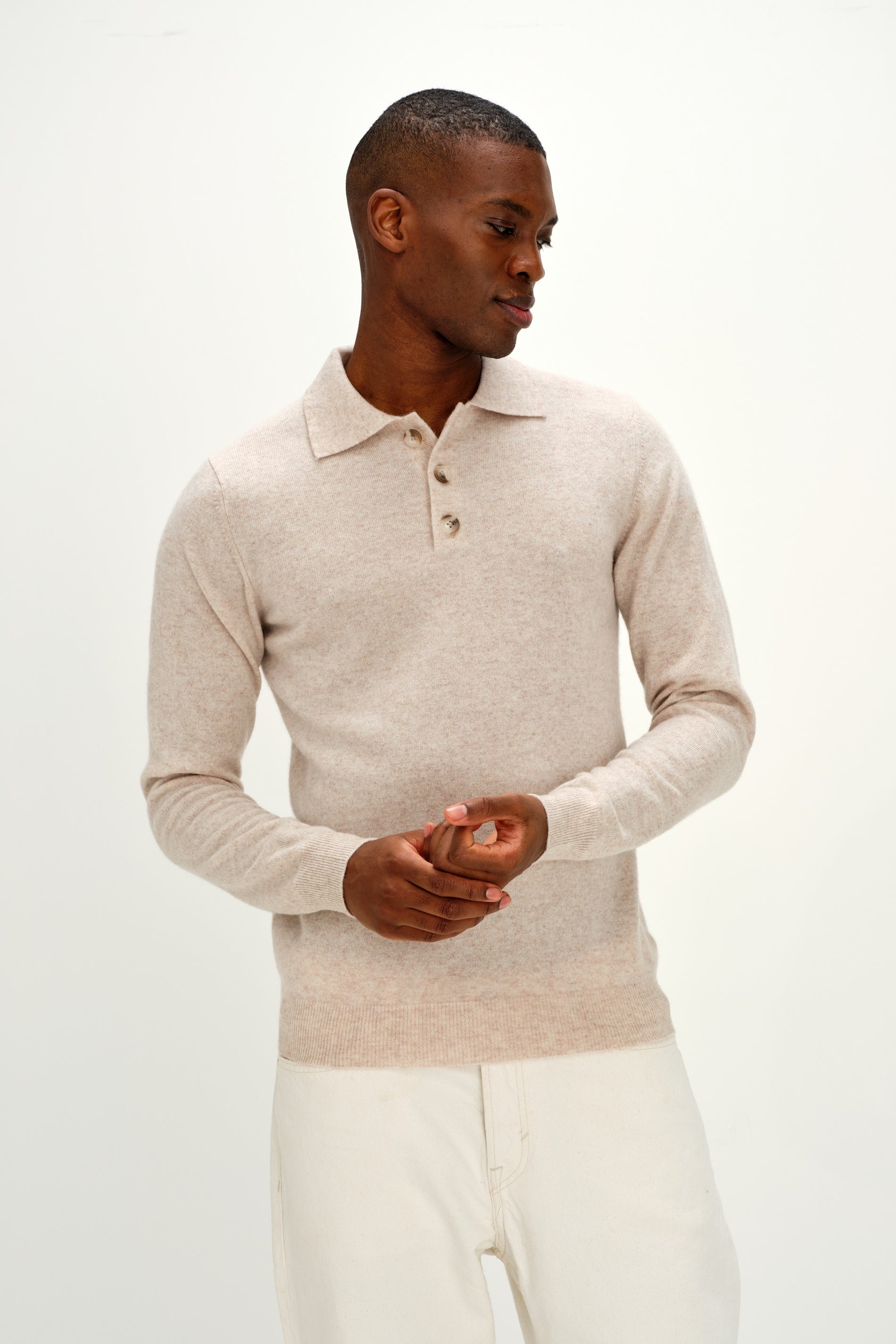 Davida Man Collar Sweaters Sand