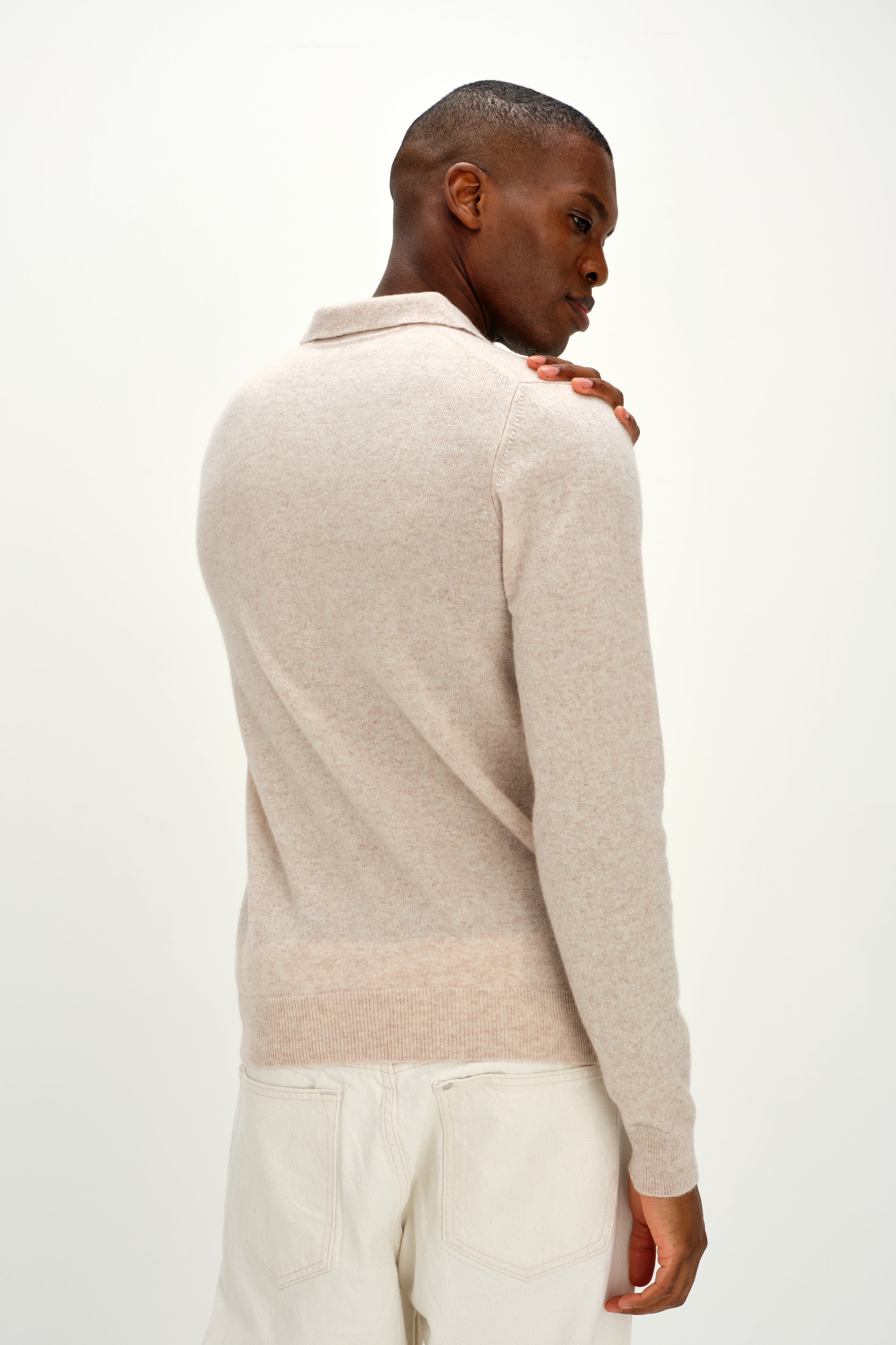 Davida Man Collar Sweaters Sand