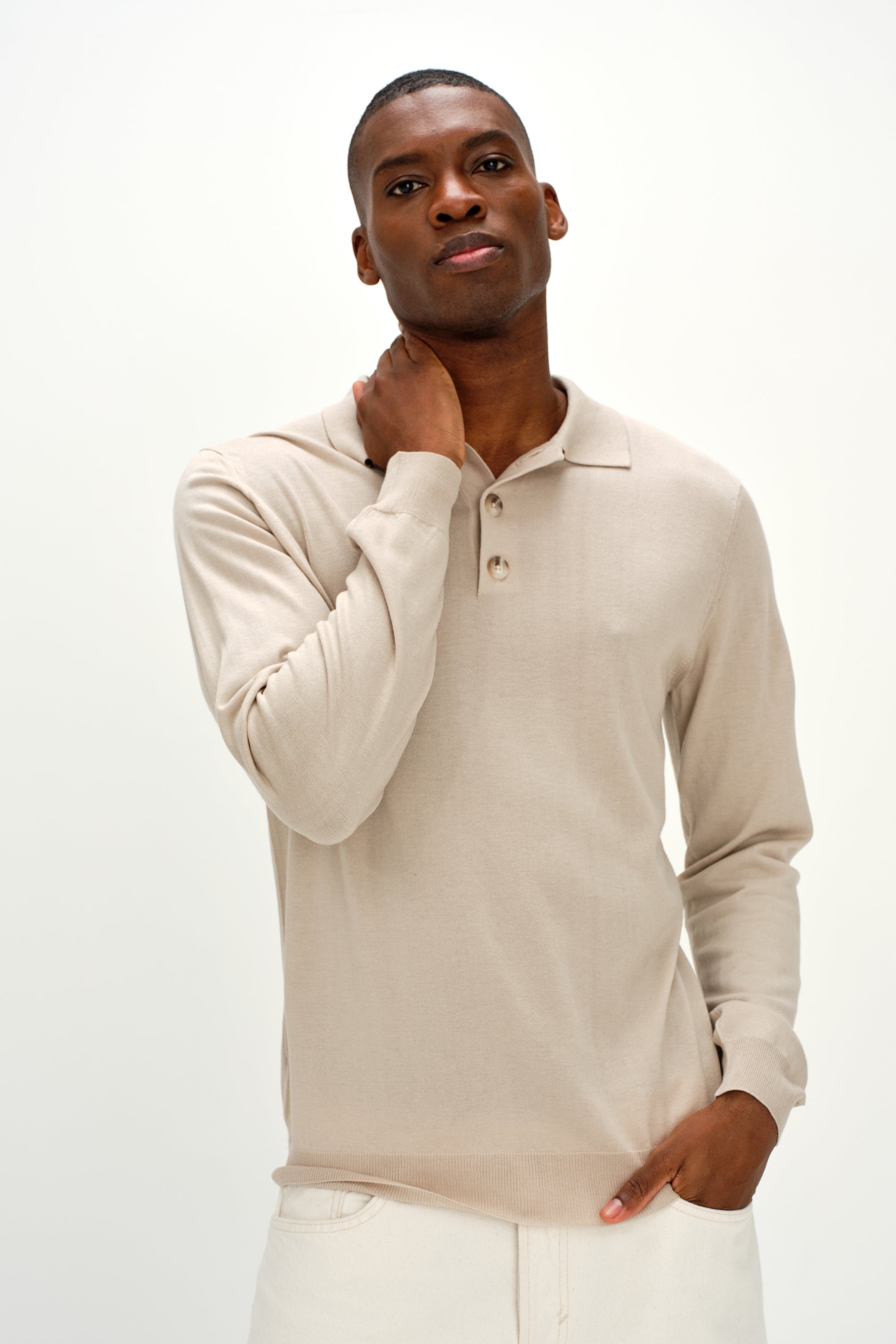 Davida Man Fine Knit Collar Sweaters Light Beige