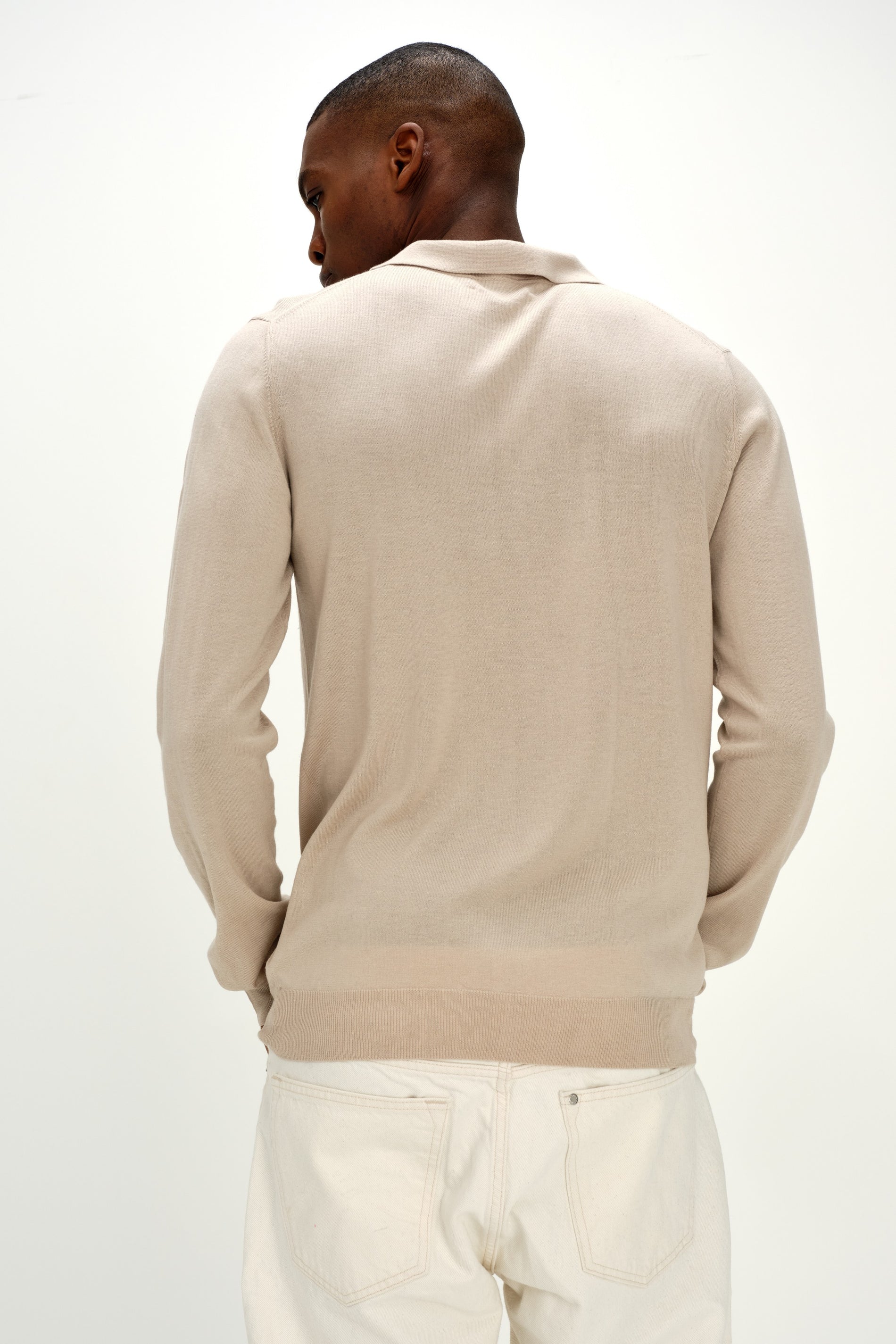 Davida Man Fine Knit Collar Sweaters Light Beige