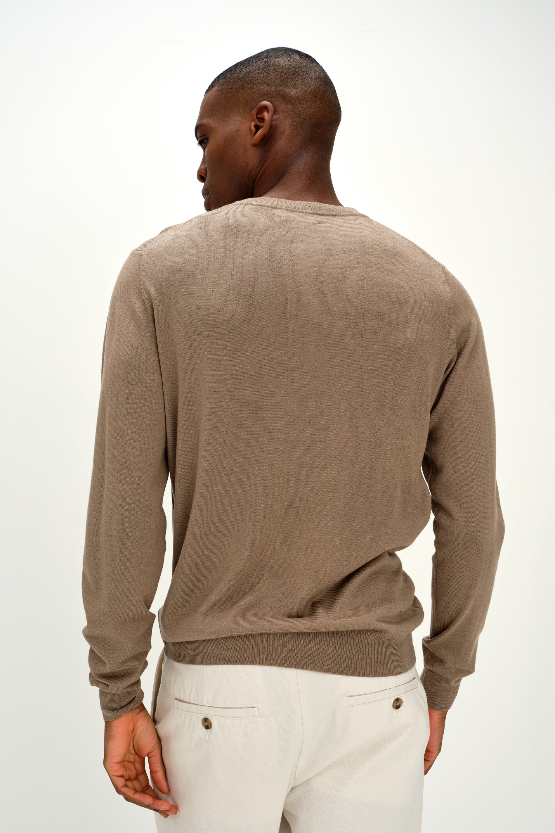 Davida Man Fine Knit O-neck Sweater Sweaters Mink