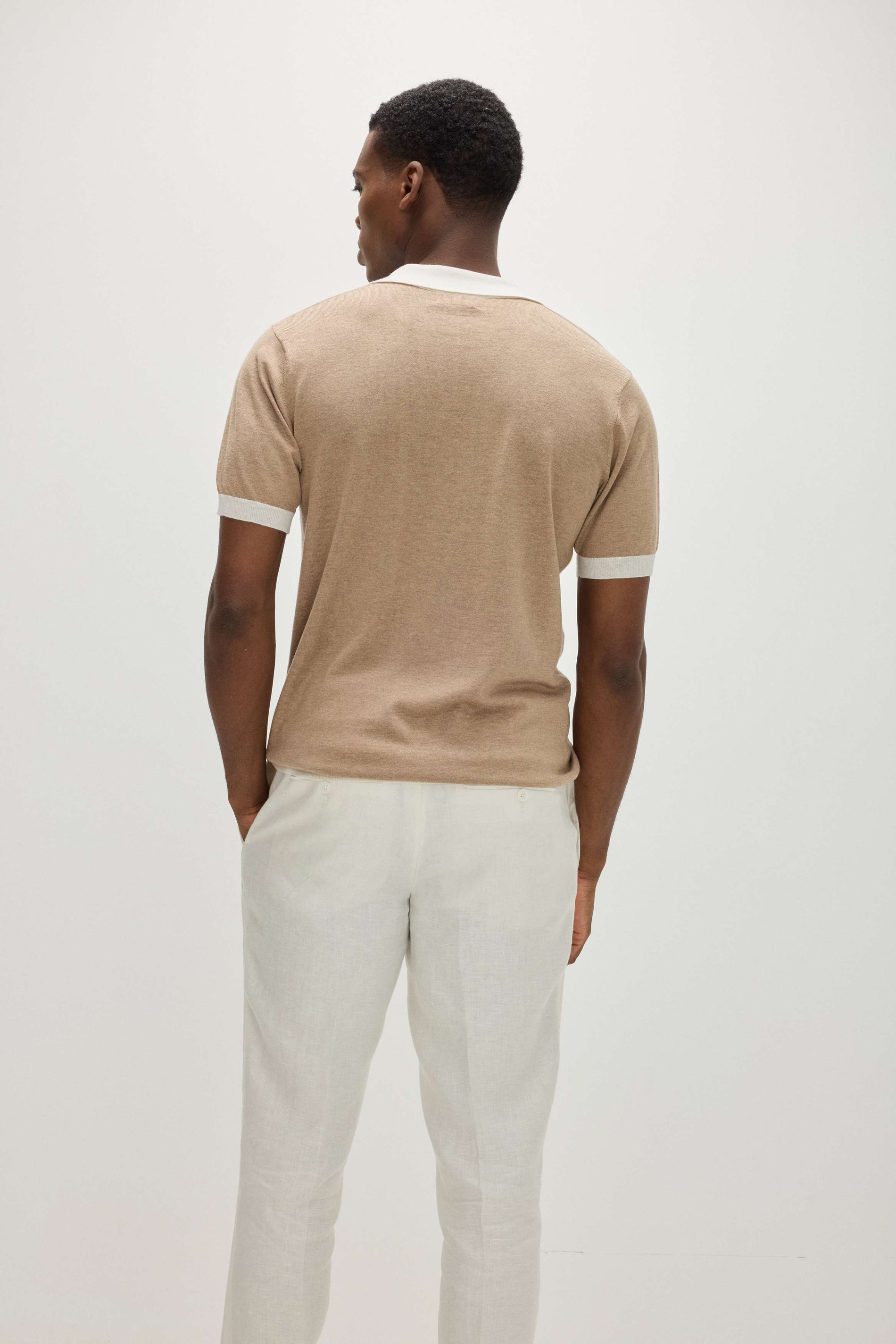 Davida Man Fine Knit Open Collar Block Color T-Shirt Sweaters Mink/White