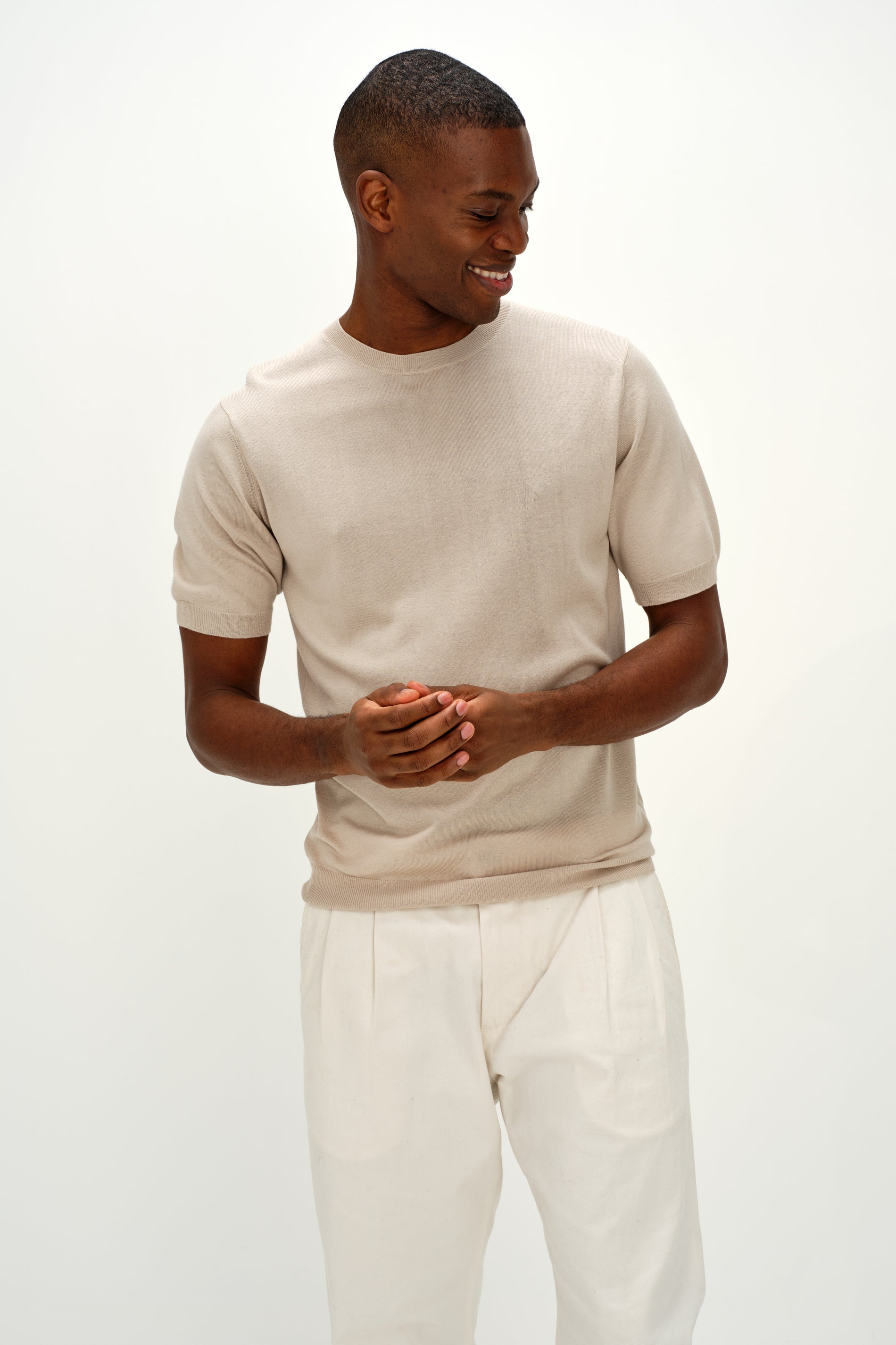 Davida Man Fine Knit T-shirt Sweaters Light Beige