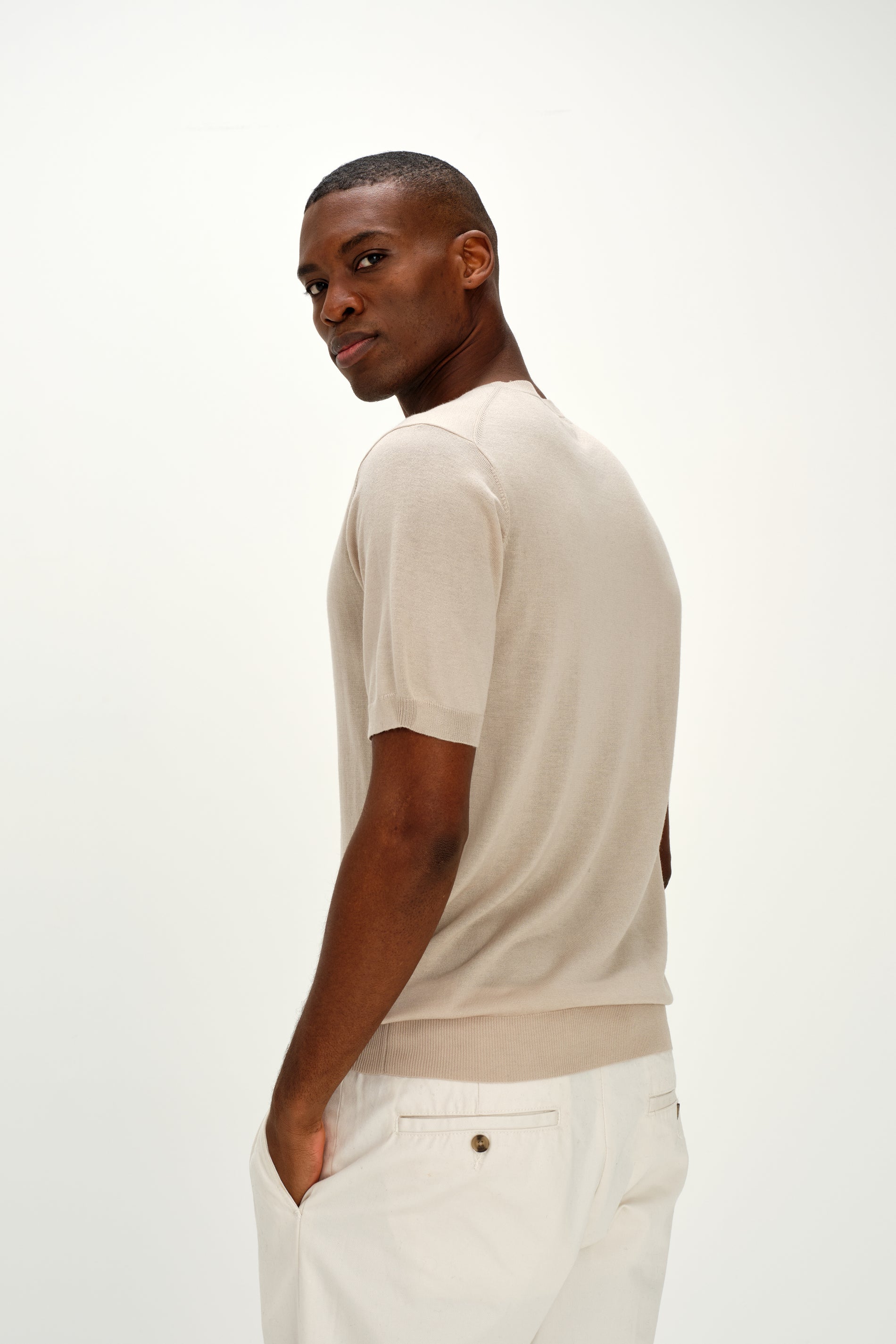 Davida Man Fine Knit T-shirt Sweaters Light Beige