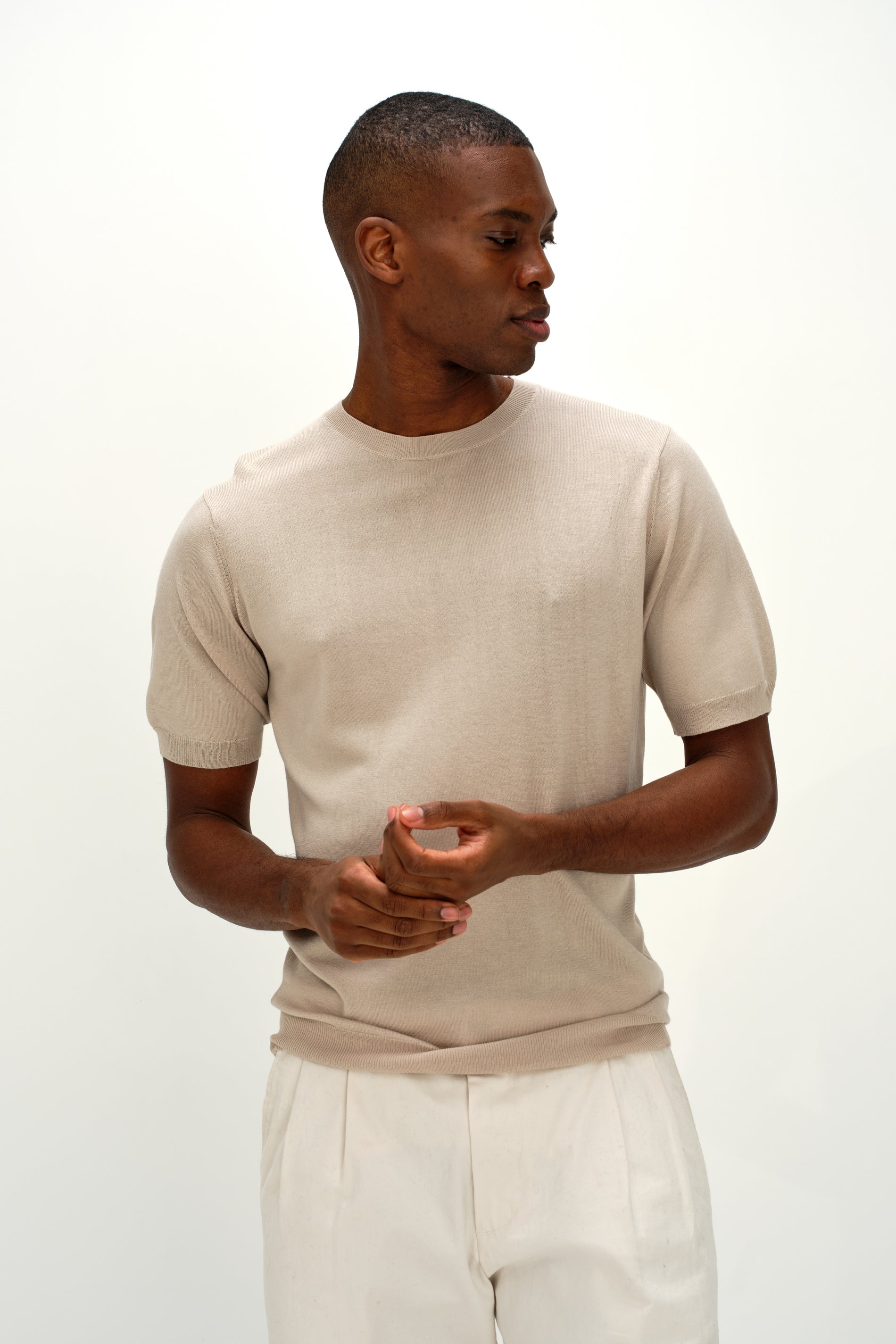 Davida Man Fine Knit T-shirt Sweaters Light Beige