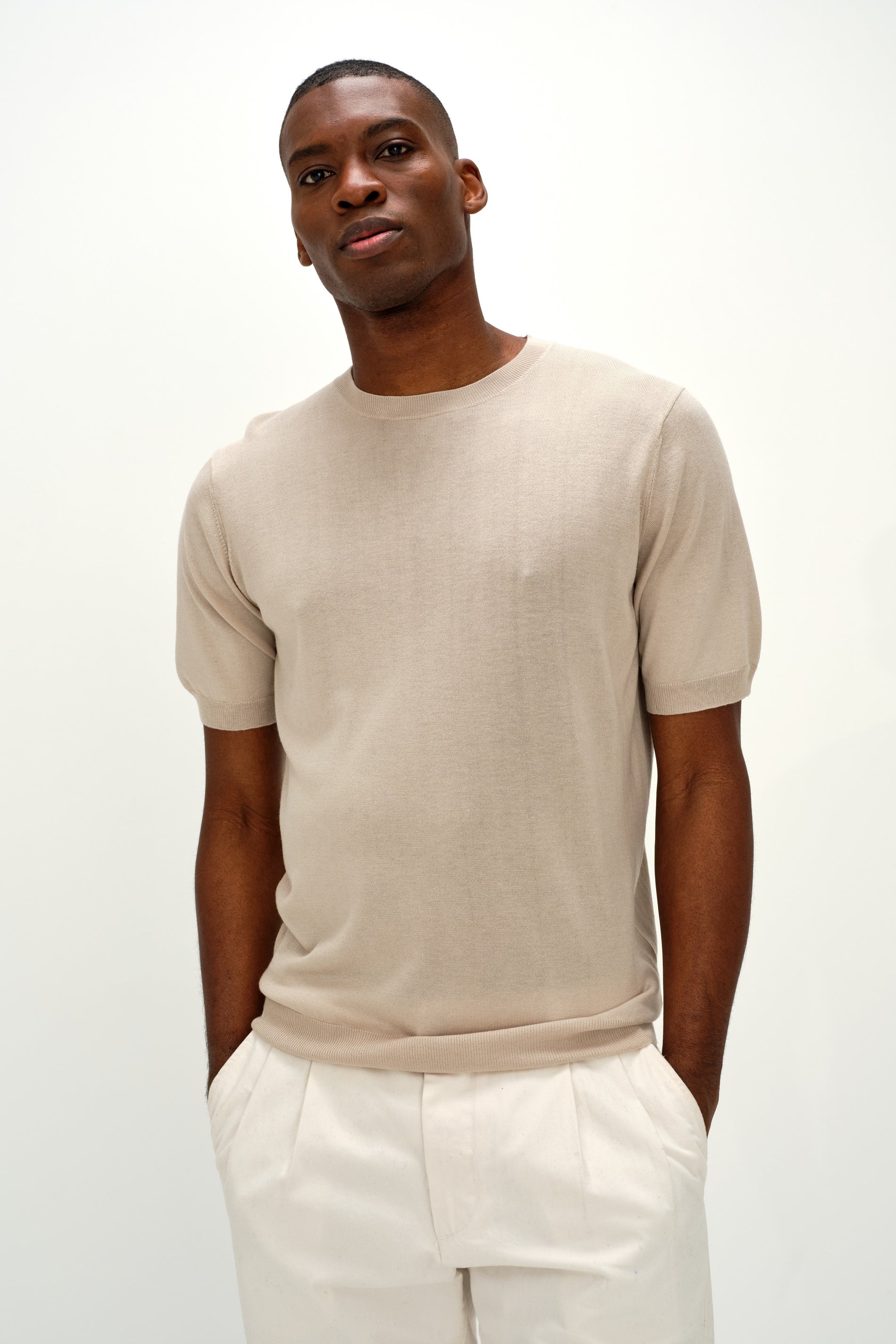 Davida Man Fine Knit T-shirt Sweaters Light Beige