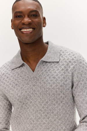 Man Open Collar Diamond Knit - Light Grey