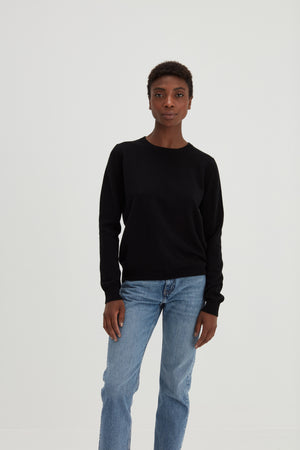 Old Basic O-neck Sweater - Black