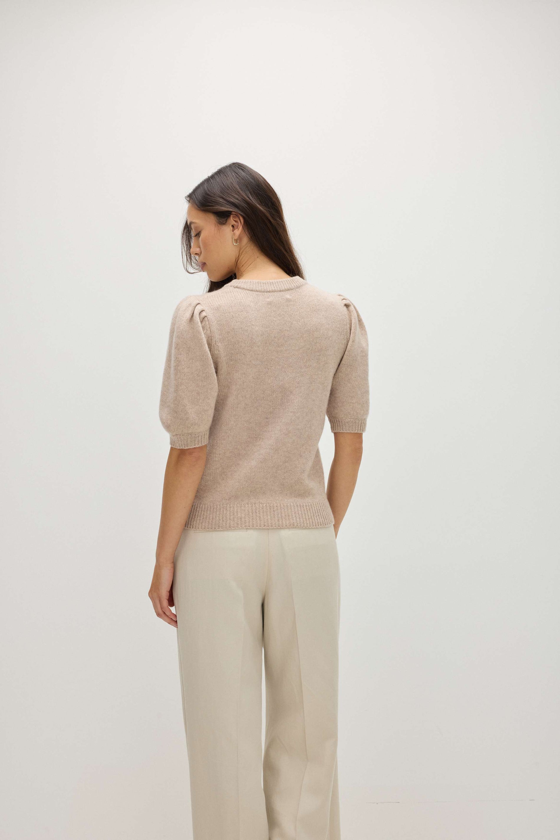 Davida Puff Sleeve T-shirt Sweaters Sand