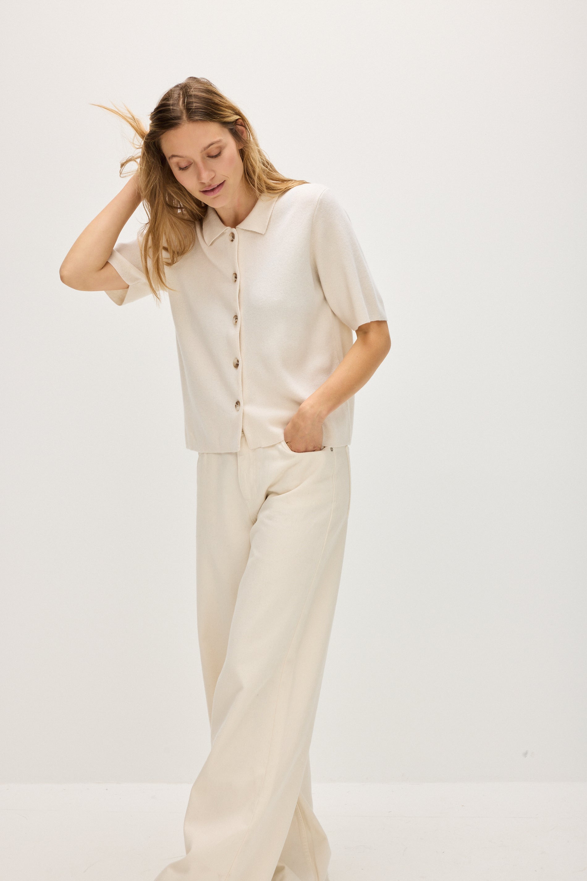 Davida Short Sleeve Cardigan Cardigans White