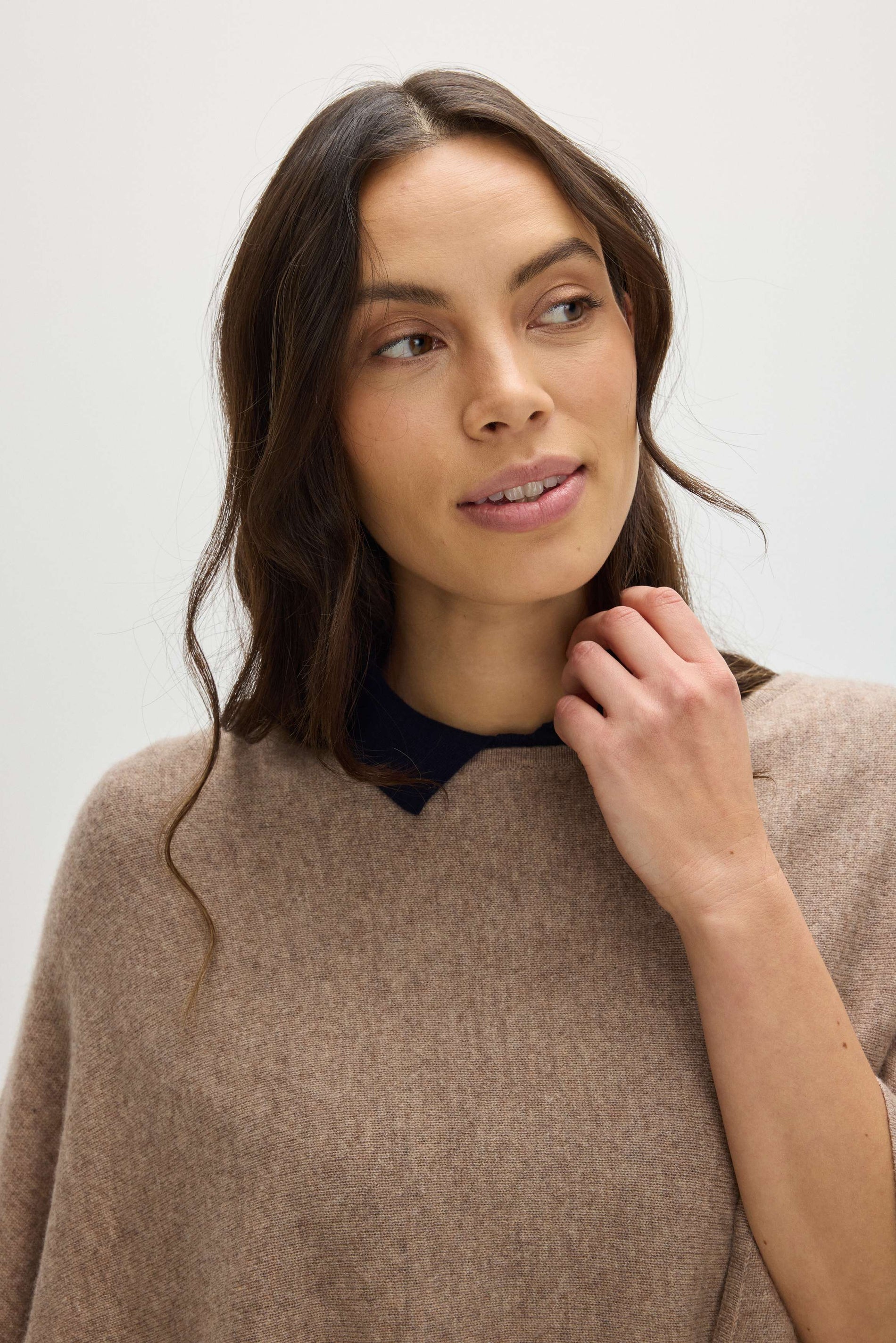 Davida Triangle Poncho Poncho Mink