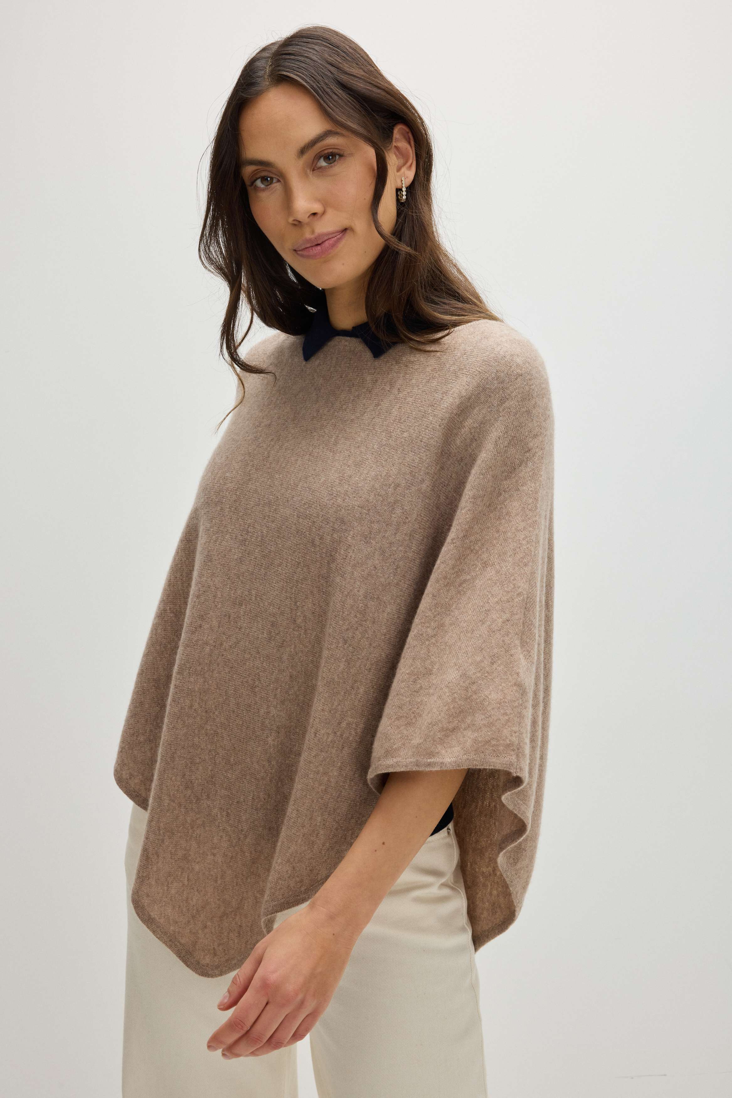 Triangle Poncho - Poncho - Mink – Davida Cashmere