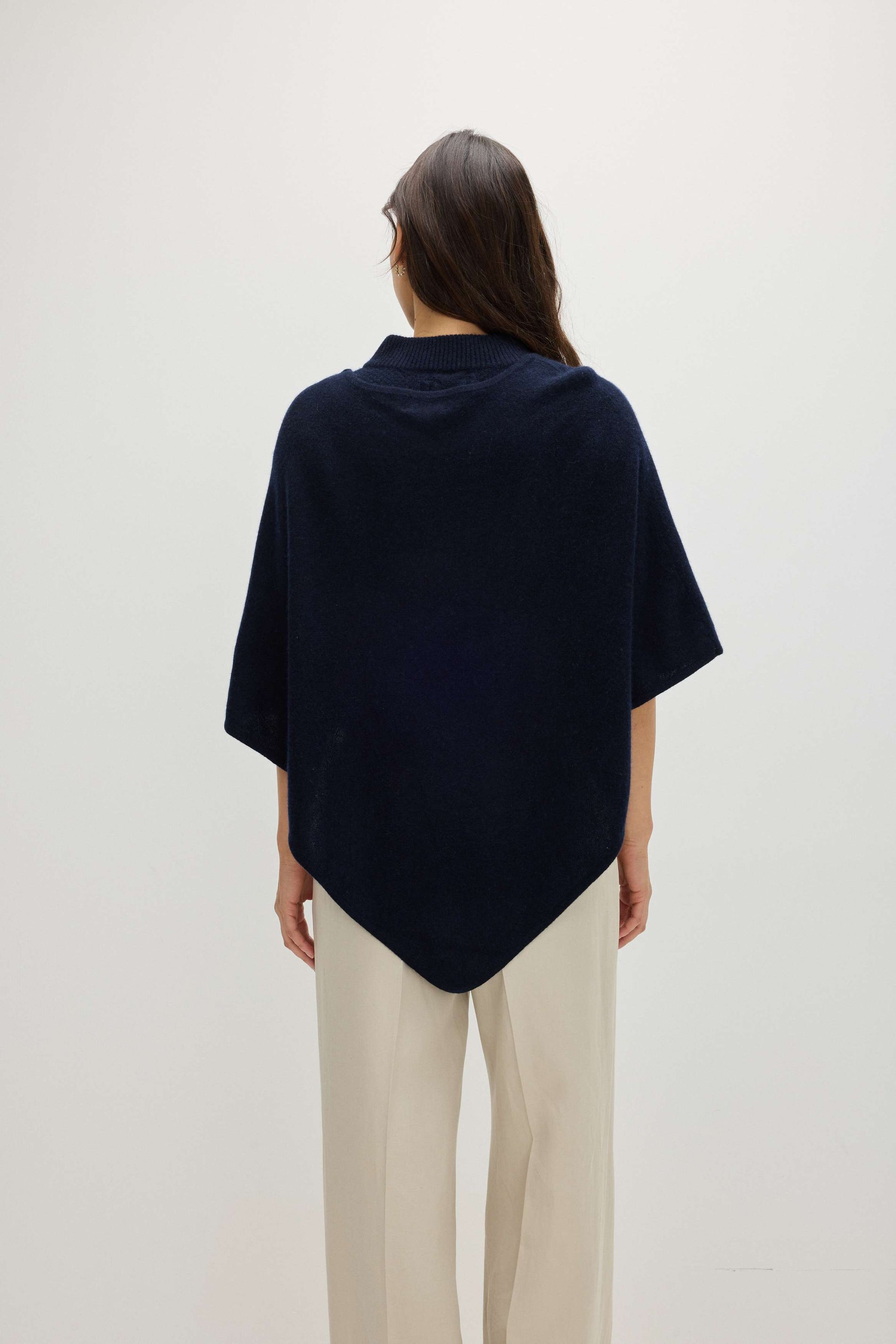 Davida Triangle Poncho Poncho Navy