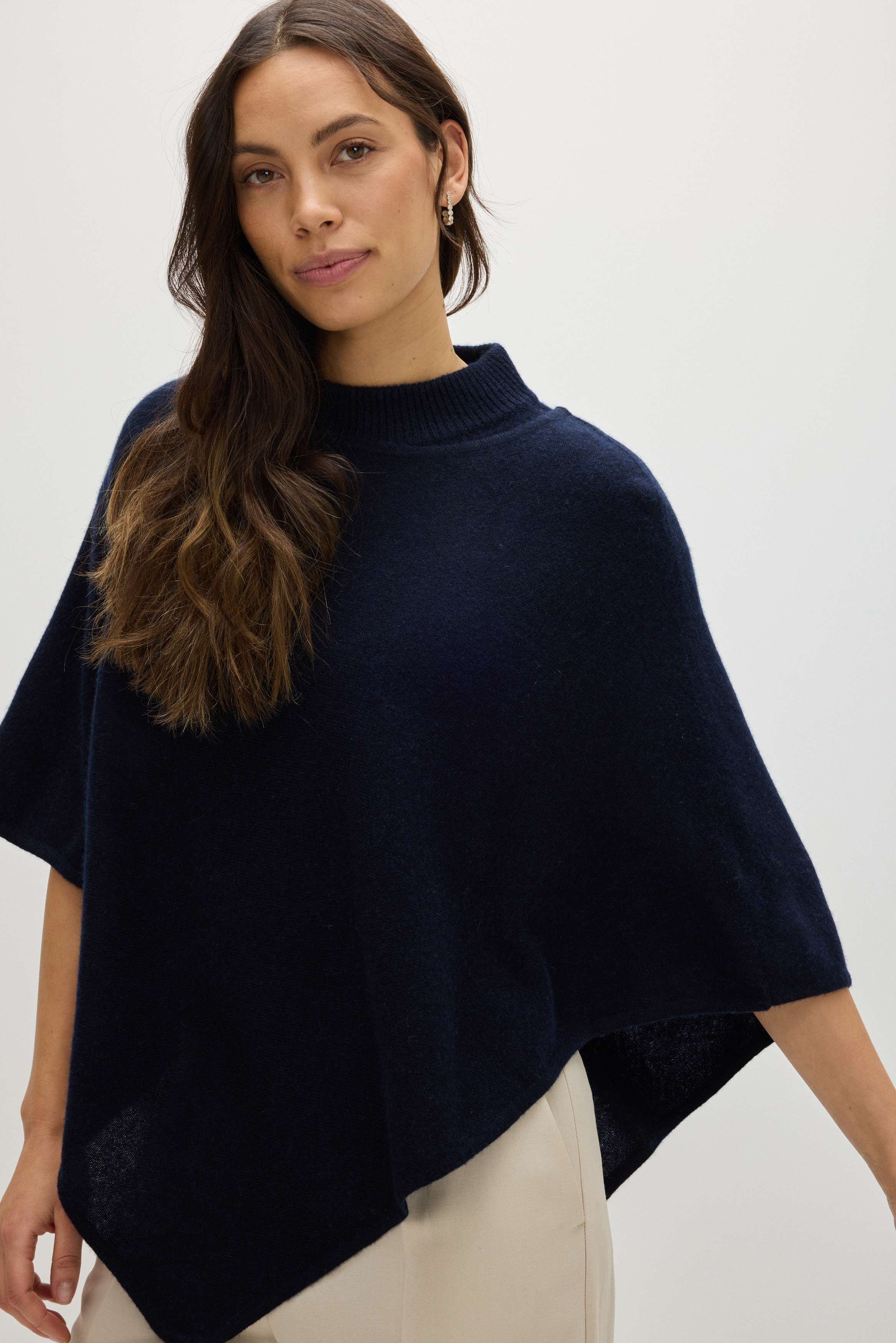 Triangle Poncho - Poncho - Navy – Davida Cashmere