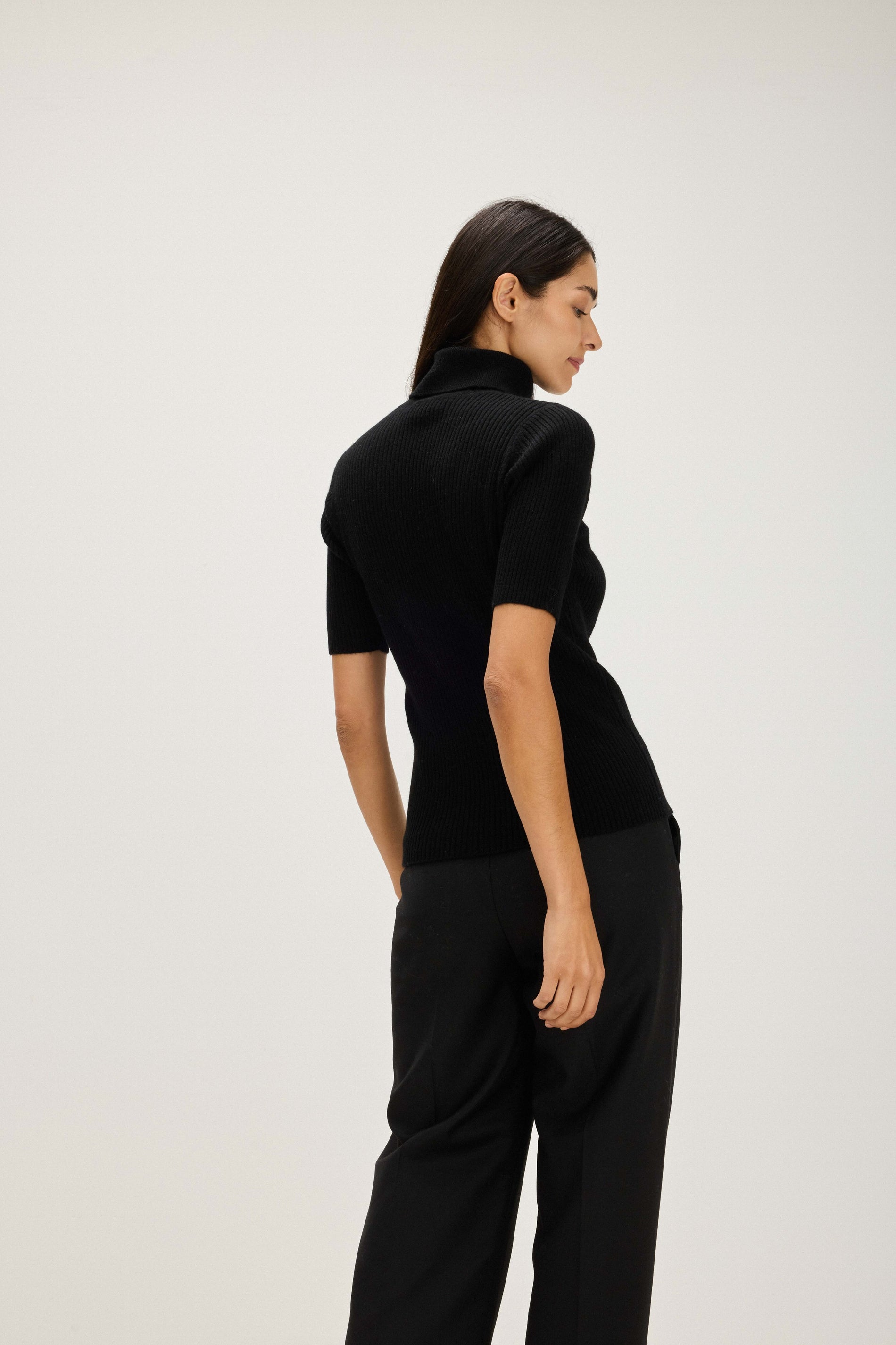 Davida Turtleneck Rib T-shirt Sweaters Black