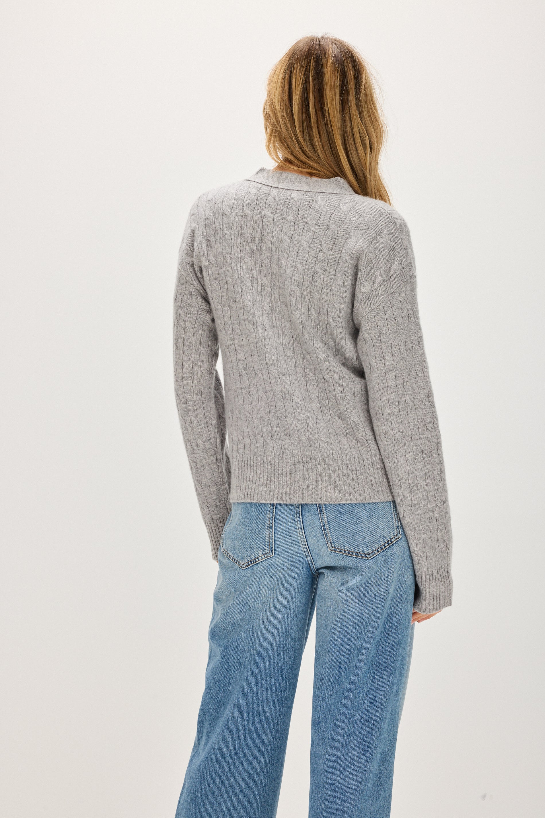 Davida V-Neck Wide Cable Cardigan Cardigans Light Grey