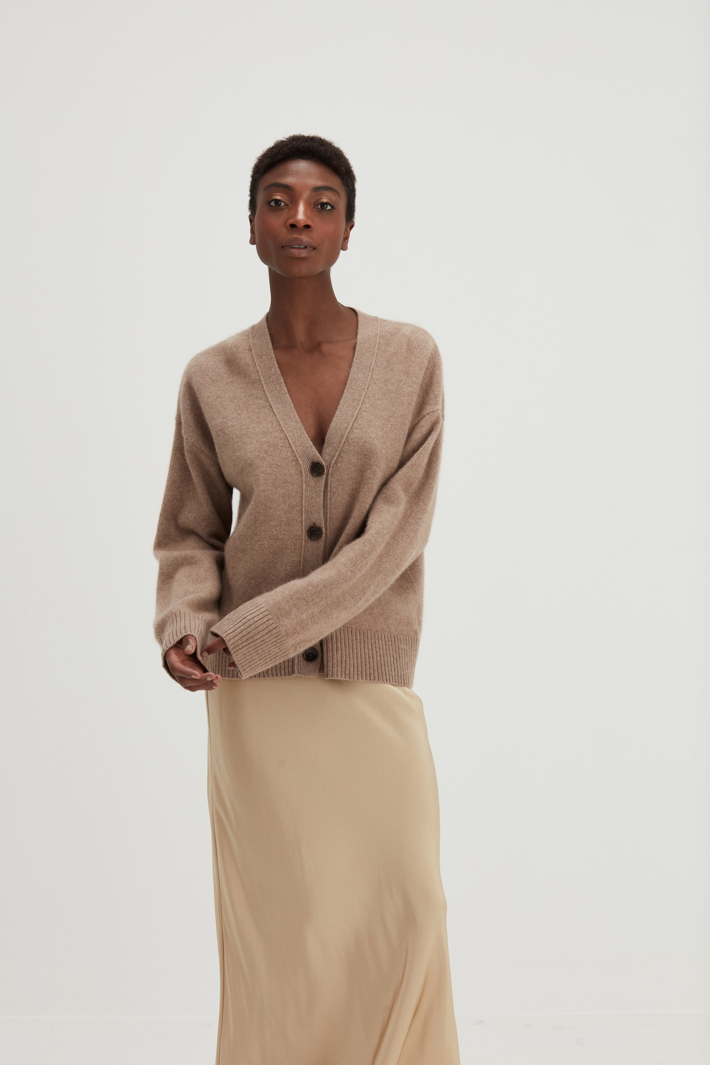 マイラン　Wool Cashmere Knit V neck Cardigan V-neck Wide Cardigan - Cardigans - Mink – Davida Cashmere
