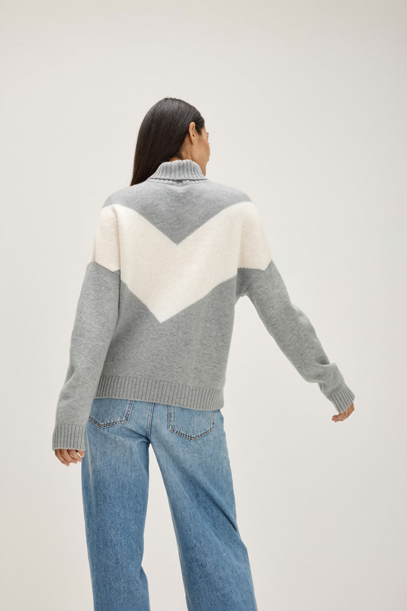 Davida V Detail Turtleneck Sweaters Light Grey/White