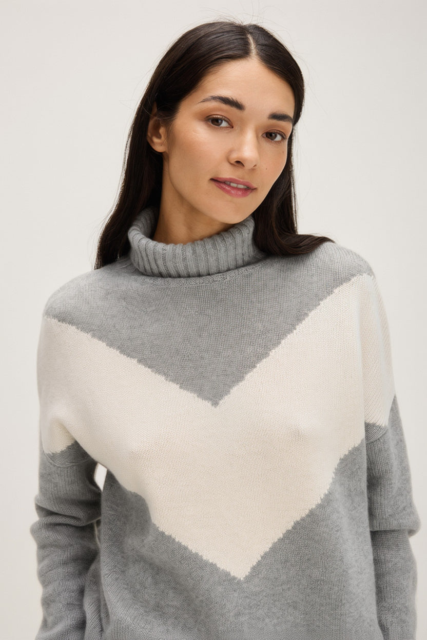 Davida V Detail Turtleneck Sweaters Light Grey/White