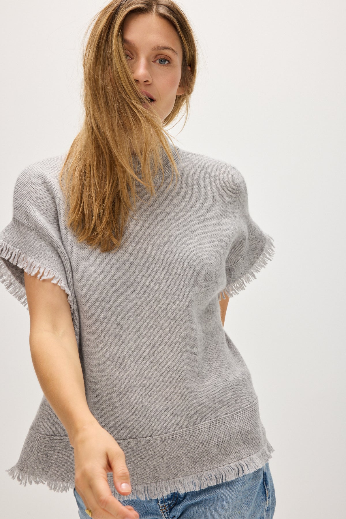 Davida Vest Fringes Sweaters Light Grey