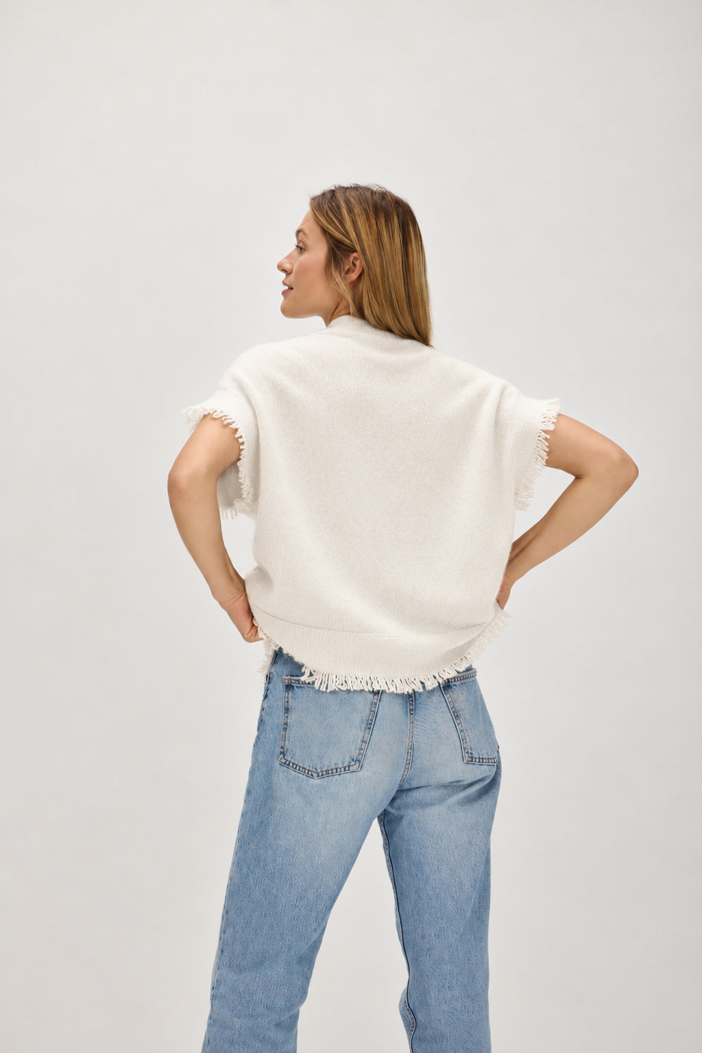 Davida Vest Fringes Sweaters White