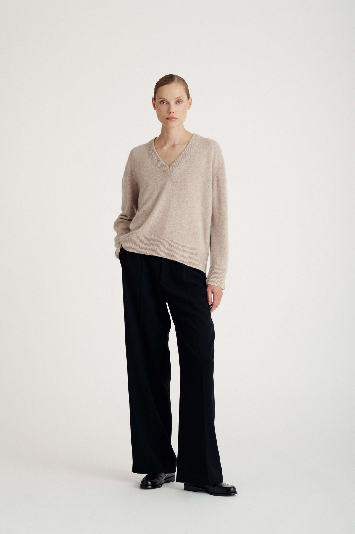 Davida chunky v-neck sweater Sweaters Sand