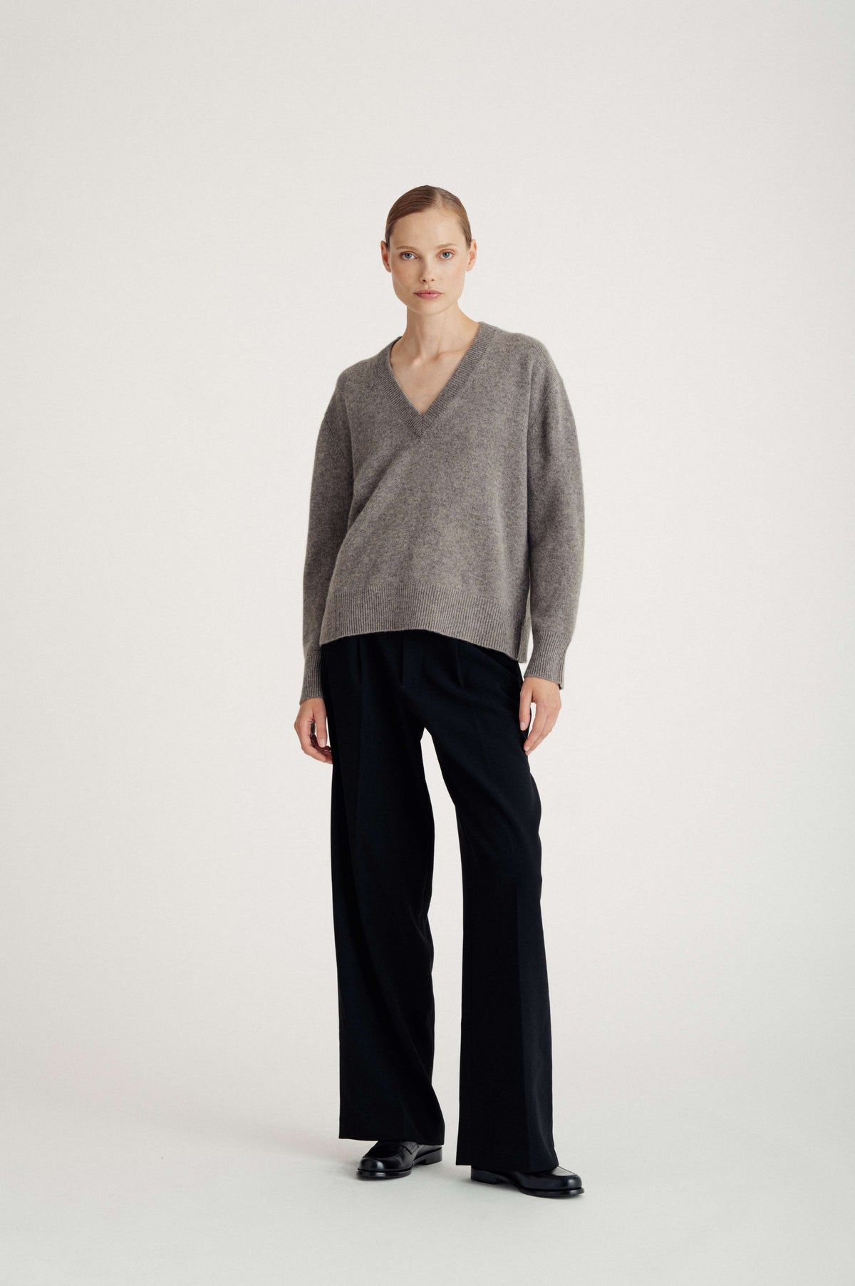 Davida chunky v-neck sweater Sweaters Taupe